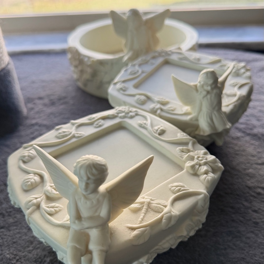 PartyLite Spring Song Fairy Cream Angel Candle Holder set.  3 pieces!!!!